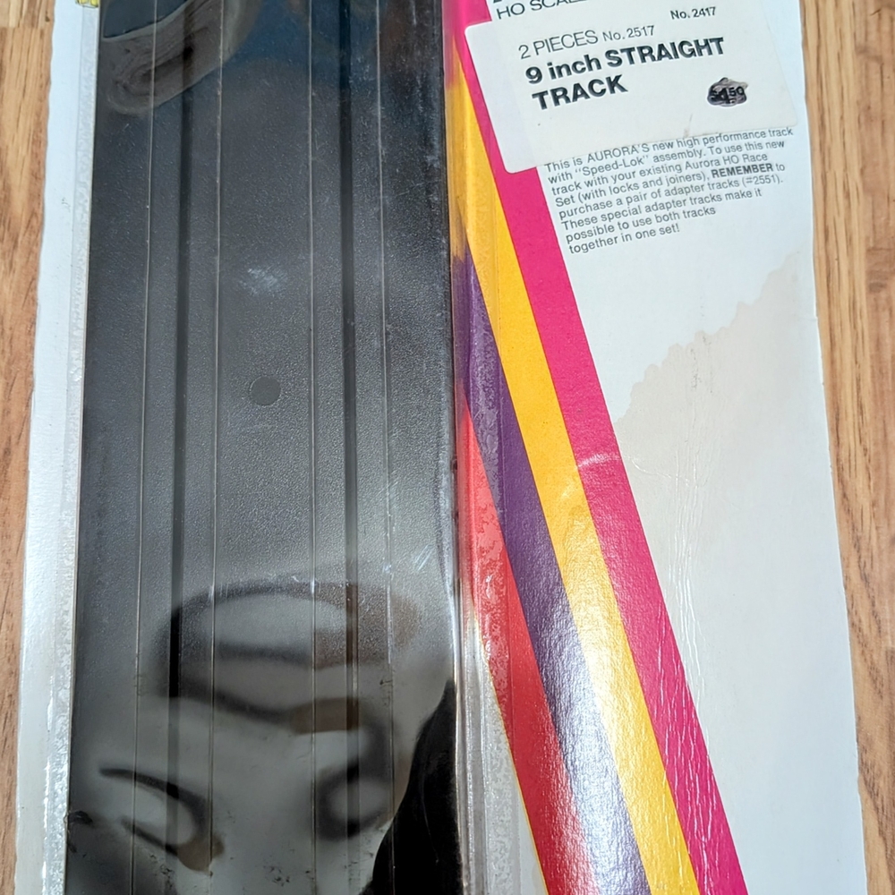 Aurora 9 Inch Straight Track